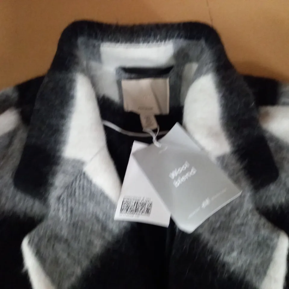 H&M WOOL BLEND BLACK/WHITE CHECK COAT - EUR S