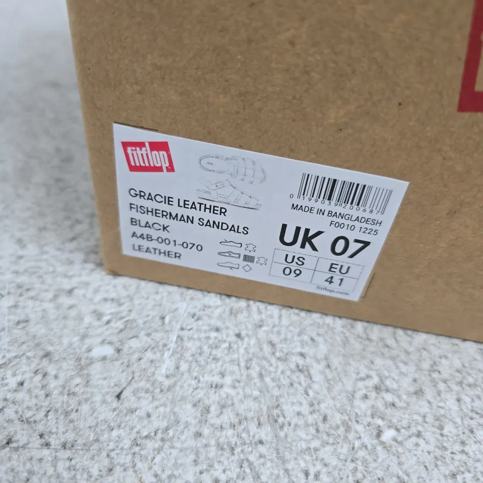 BOXED PAIR OF FITFLOP GRACIE LEATHER FISHERMAN SANDALS – BLACK, UK 7