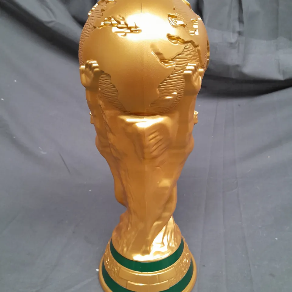 REPLICA WORLD CUP TROPHY