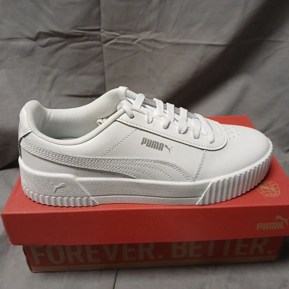 BOXED PUMA CARINA L WOMEN'S TRAINERS – WHITE/SILVER, UK 5.5 (EU 38.5)