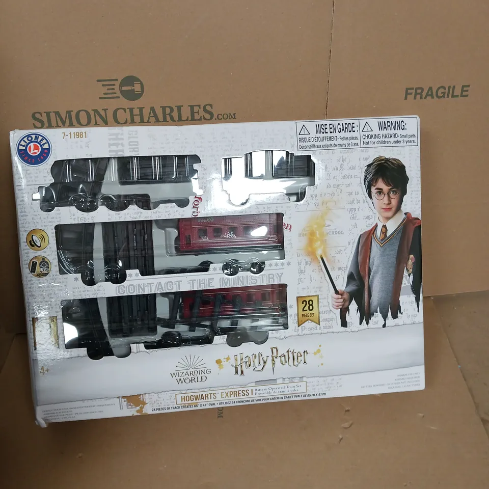 BOXED HOGWARTS EXPRESS MOVING TRAIN SET RRP £59.99