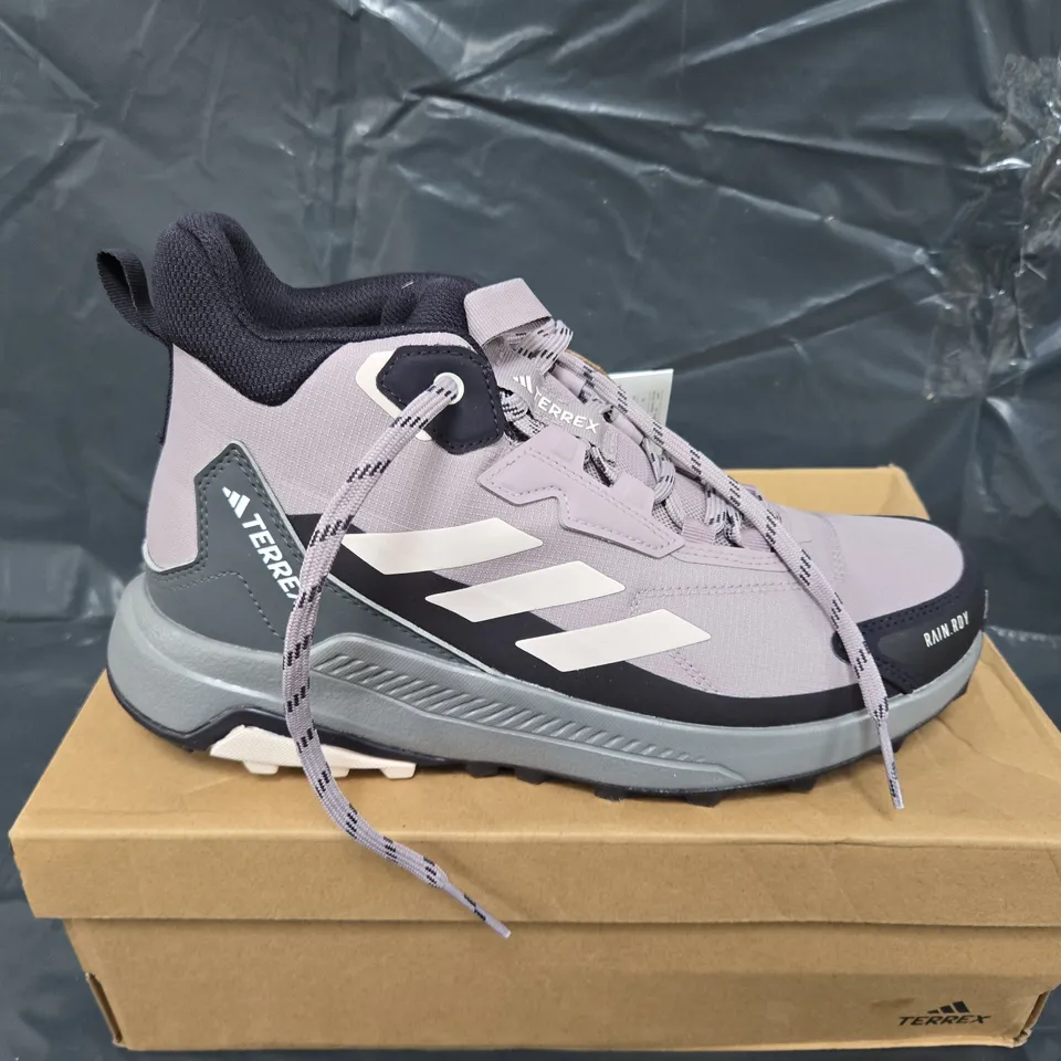 BOXED PAIR OF ADIDAS WOMENS TERREX ANYLANDER MID IN PINK - UK 7
