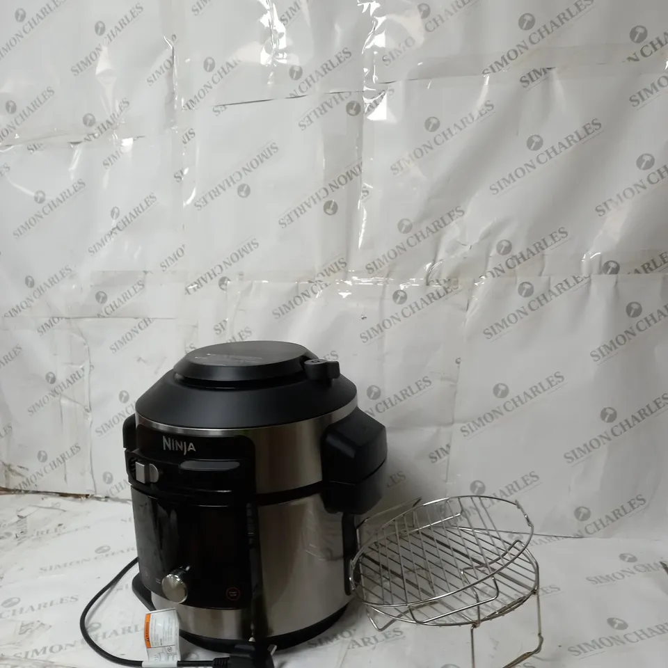 BOXED NINJA FOODI MAX SMARTLID 7.5L MULTI COOKER & AIR FRYER
