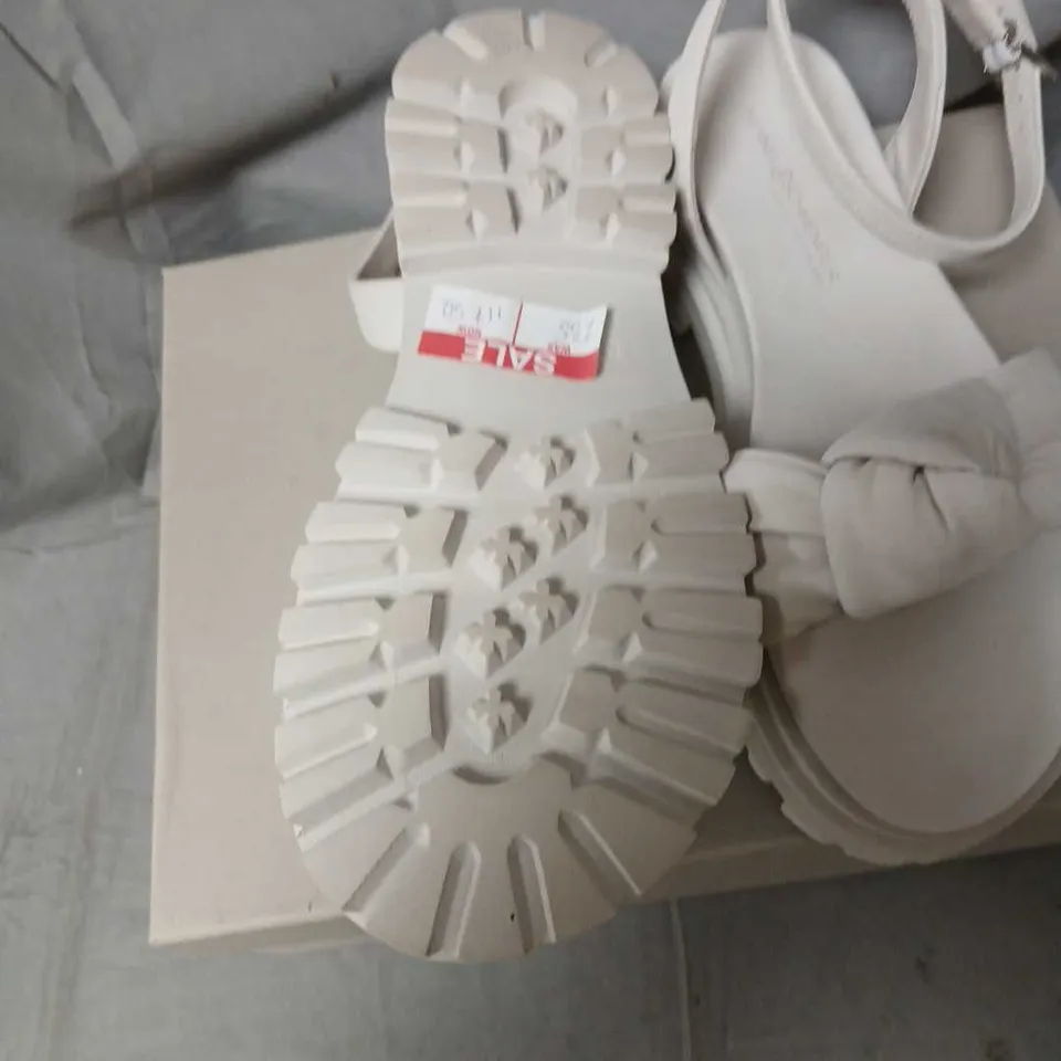 KENNEL & SCHMENGER IVORY SIVO SANDALS – SOFT NUBUK LEATHER, UK 5.5 (EU 38.5)