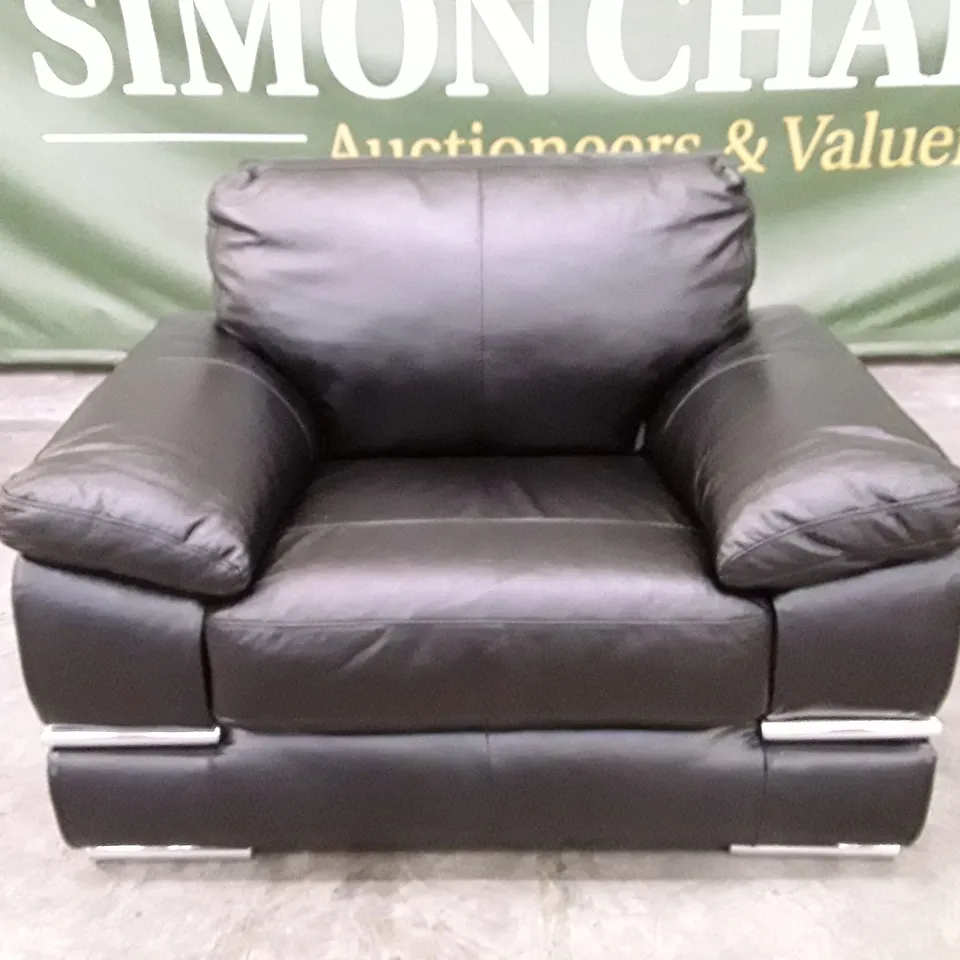 QUALITY DESIGNER ARMCHAIR - BLACK LEATHER