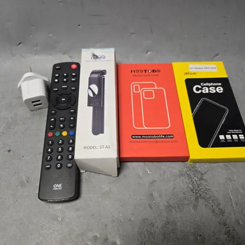 BOX OF APPROXIMATELY 20 ASSORTED BROKEN ITEMS TO INCLUDE - ONE FOR ALL , 2 USB PORT PLUG , JETECH CELLPHONE CASE ETC