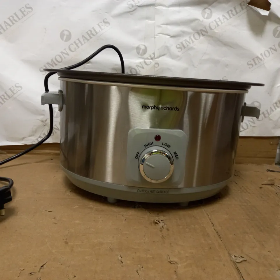 MORPHY RICHARDS 461014 SEAR & STEW ALUMINIUM SLOW COOKER