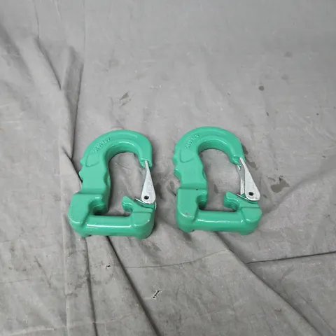 SET OF 2 ROUND SLING HOOKS IN GREEN APL167C