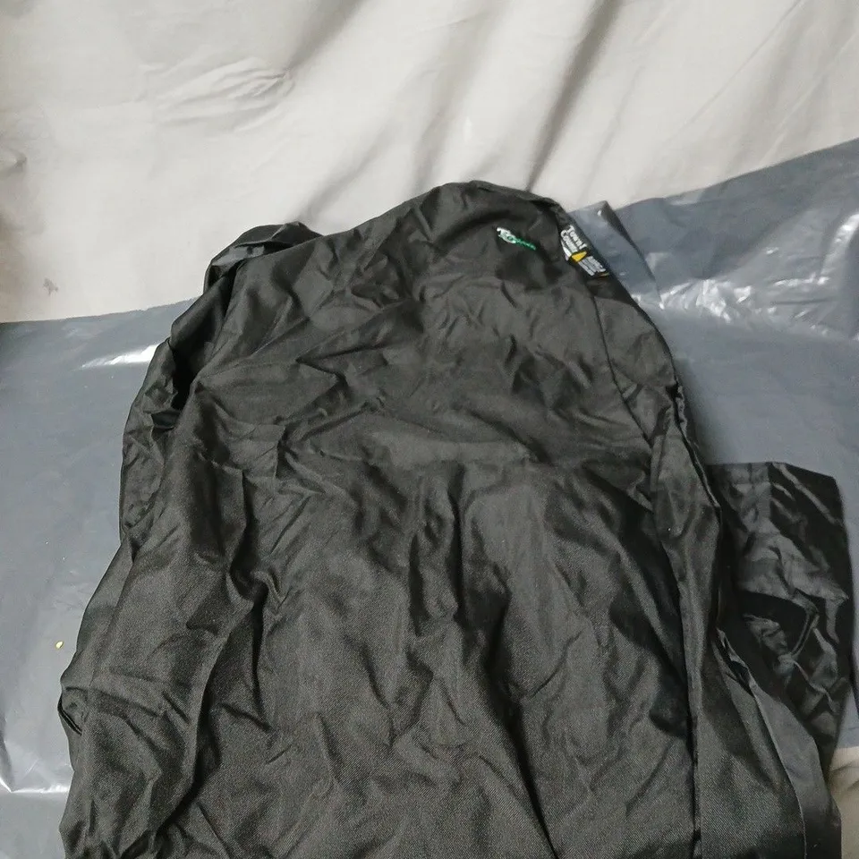 TOWN AND COUNTRY VEHICLE SEAT COVER, BLACK. UNBOXED