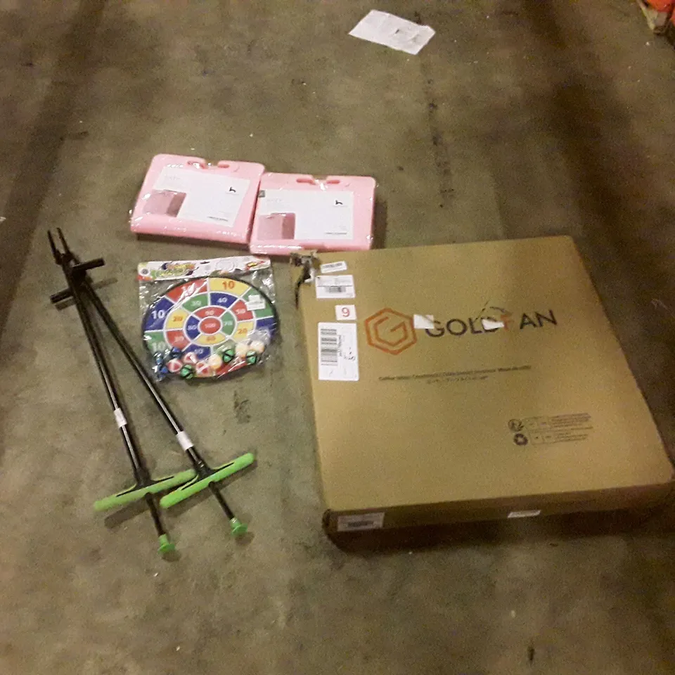 PALLET CONTAINING ASSORTED HOUSEHOLD PRODUCTS INCLUDING LAUNDRY BASKETS, PARTY GAMES, COFFEE TABLE ETC