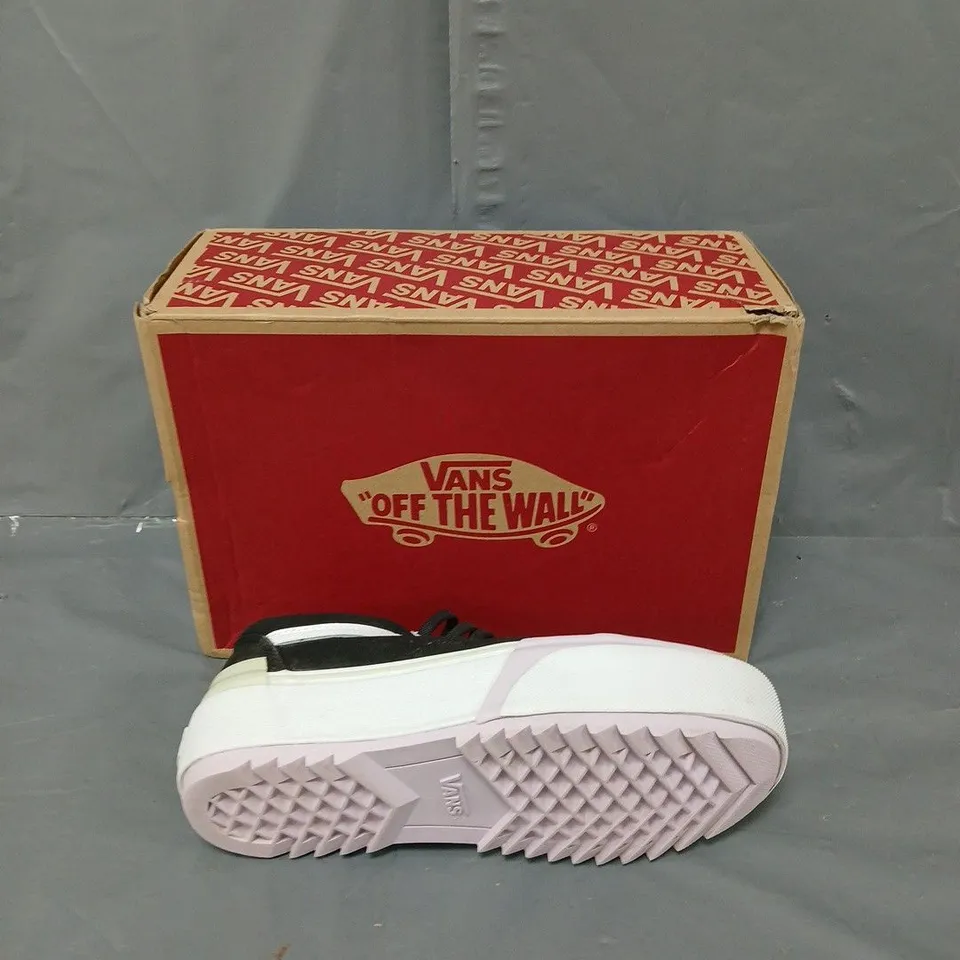 BOXED PAIR OF VANS OLD SKOOL STACKED PASTEL TRAINERS UK 6 