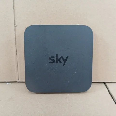 SKY STREAM PUCK IP061-EF-ANT