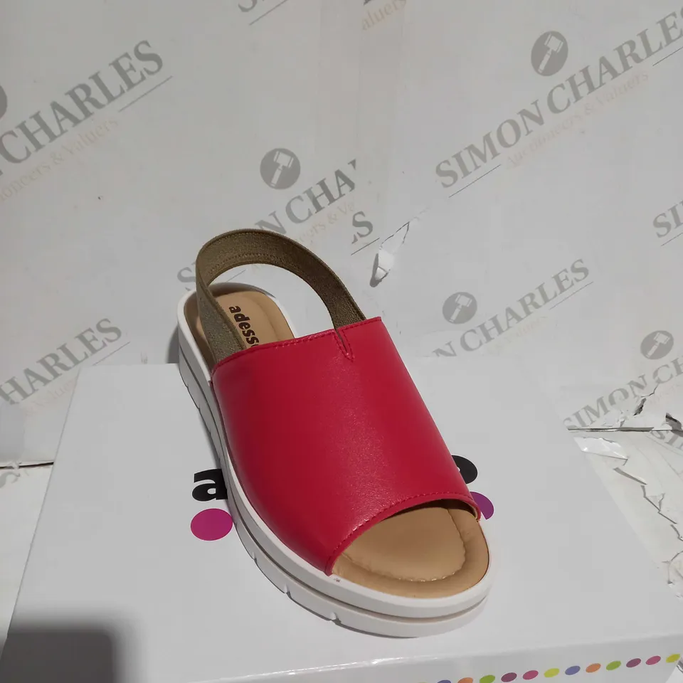 BOXED ADESSO LEATHER SANDEL IN CORAL - UK SIZE 4