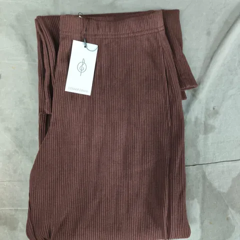 STRADIVARIUS TROUSERS IN BROWN SIZE MEDIUM