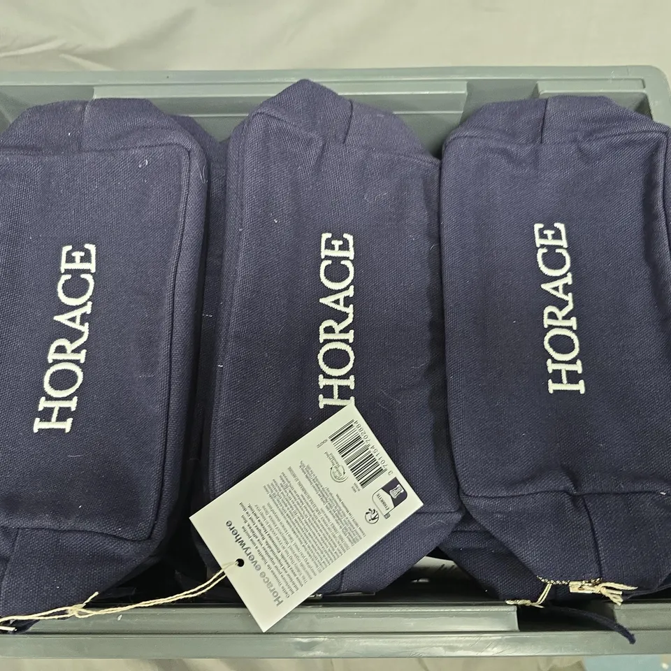 APPROXIMATELY 25 HORACE TROUSSE DE TOILETTE SMALL TOILETRY BAGS