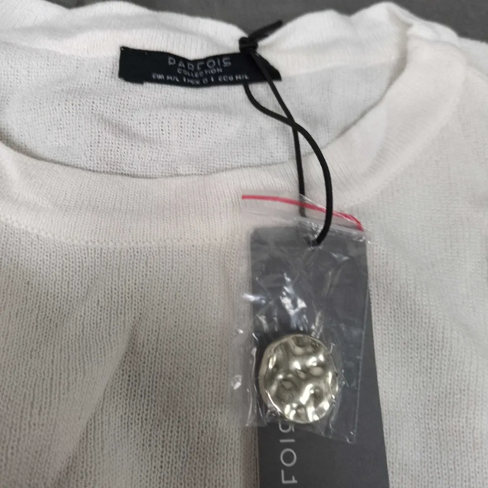PARFOIS WHITE KNIT TOP – WOMEN'S CLOTHING (SIZE M/L)