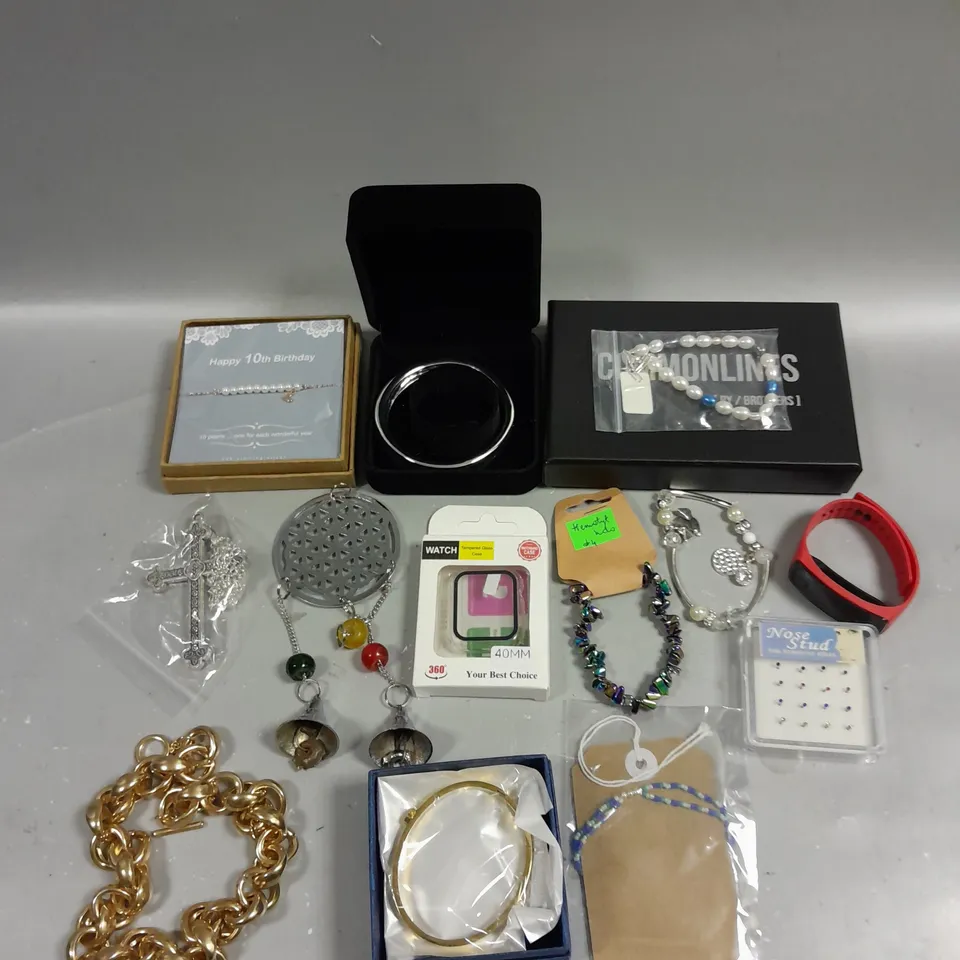 APPROXIMATELY 40 ASSORTED JEWELLERY PRODUCTS TO INCLUDE NECKLACES, BRACELETS, WATCHES ETC	