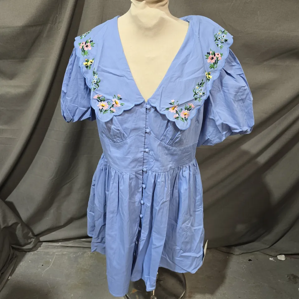 NOBODY'S CHILD BIRDIE EMBROIDERED MINI DRESS – UK 14 (EU 42) – BLUE