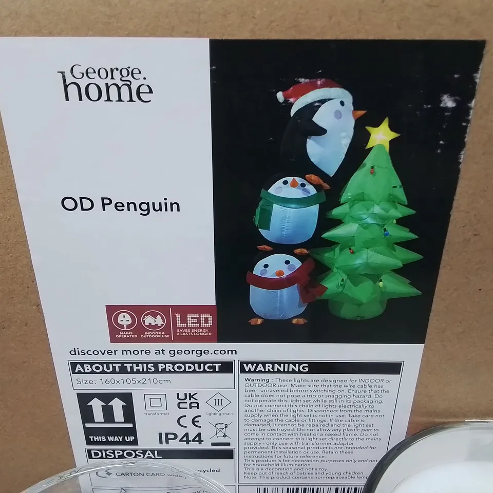 LOT OF APPROXIMATELY 14 ASSORTED AS NEW SEASONAL THEMED HOMEWARE ITEMS TO INCLUDE ALICE DINNER SETS, SHAPED MUGS AND INFLATABLE PENGUIN