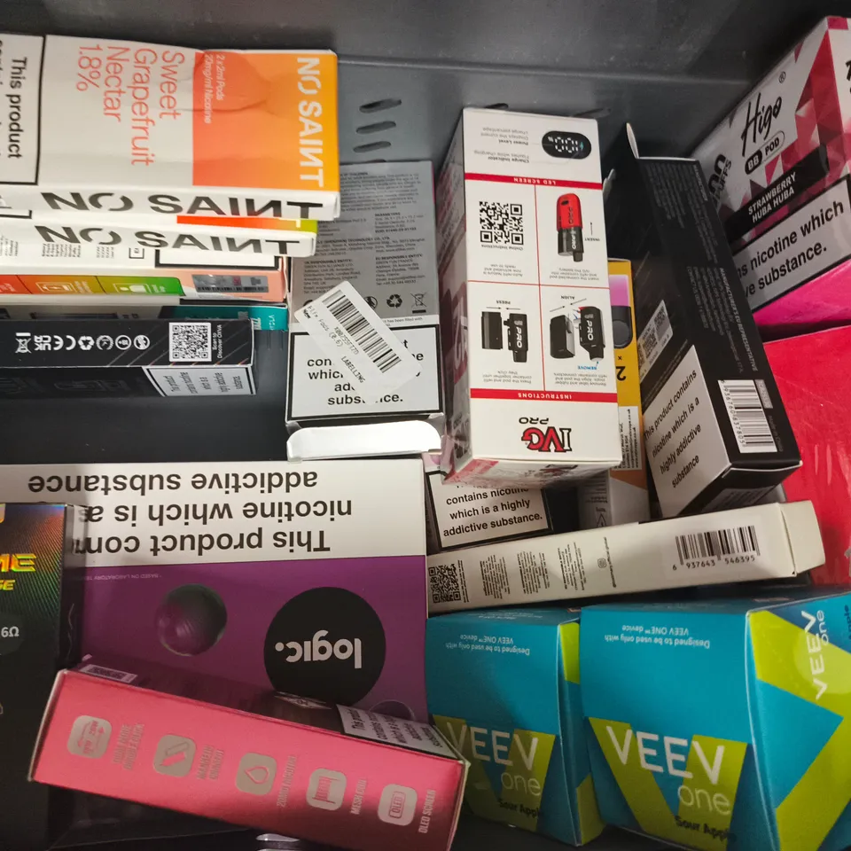 APPROXIAMTELY 15 ASSORTED VAPING PRODUCTS - COLLECTION ONLY