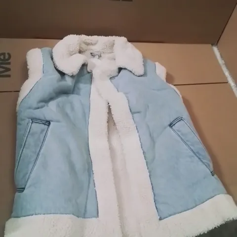 BOX CONTAINING APPROXIMATELY 6 BRAND NEW SIMPLY BE DENIM GILET  LIGHT WASH SIZE 18