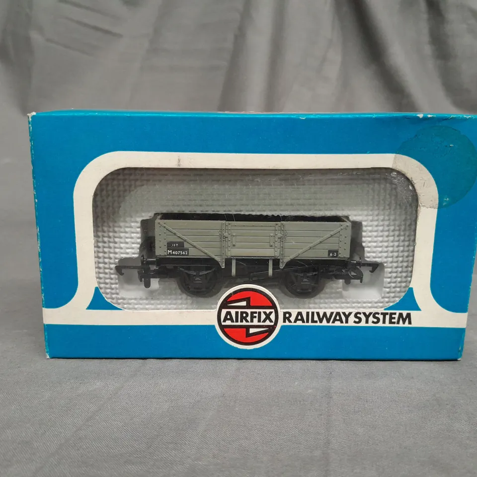 AIRFIX RAILWAY SYSTEM 00 SCALE - 5 PLANK WAGON - 54364-8