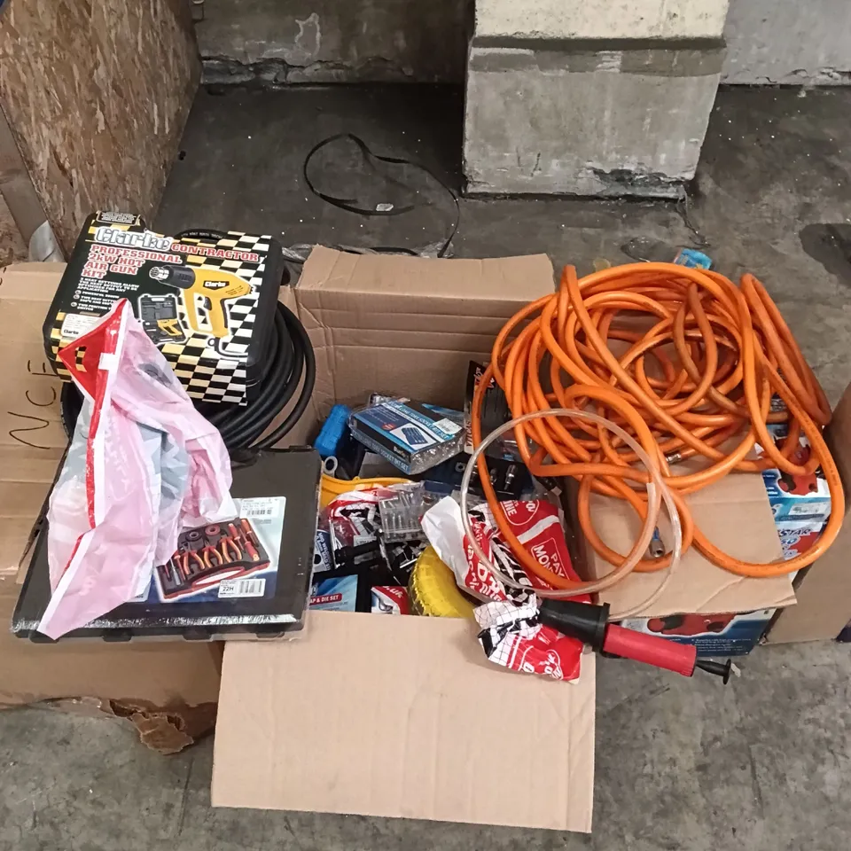 BOX OF ASSORTED TOOLS/DIY PRODUCTS, TO INCLUDE 11PC ELECTRICIANS TOOL KIT, HOT AIR GUN KIT, EXTRA LONG TORX SOCKET BIT SET ETC.