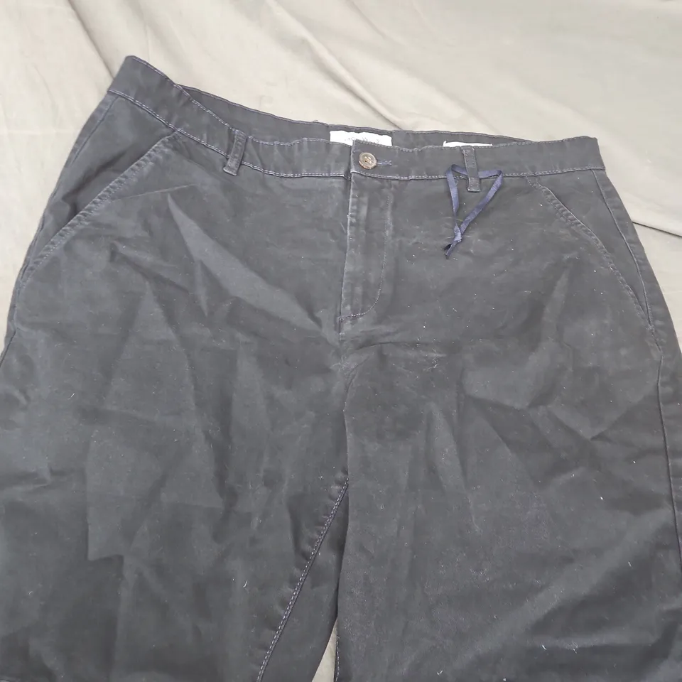 JACK WILLS SLIM FIT MEN'S SHORTS – NAVY, SIZE 36
