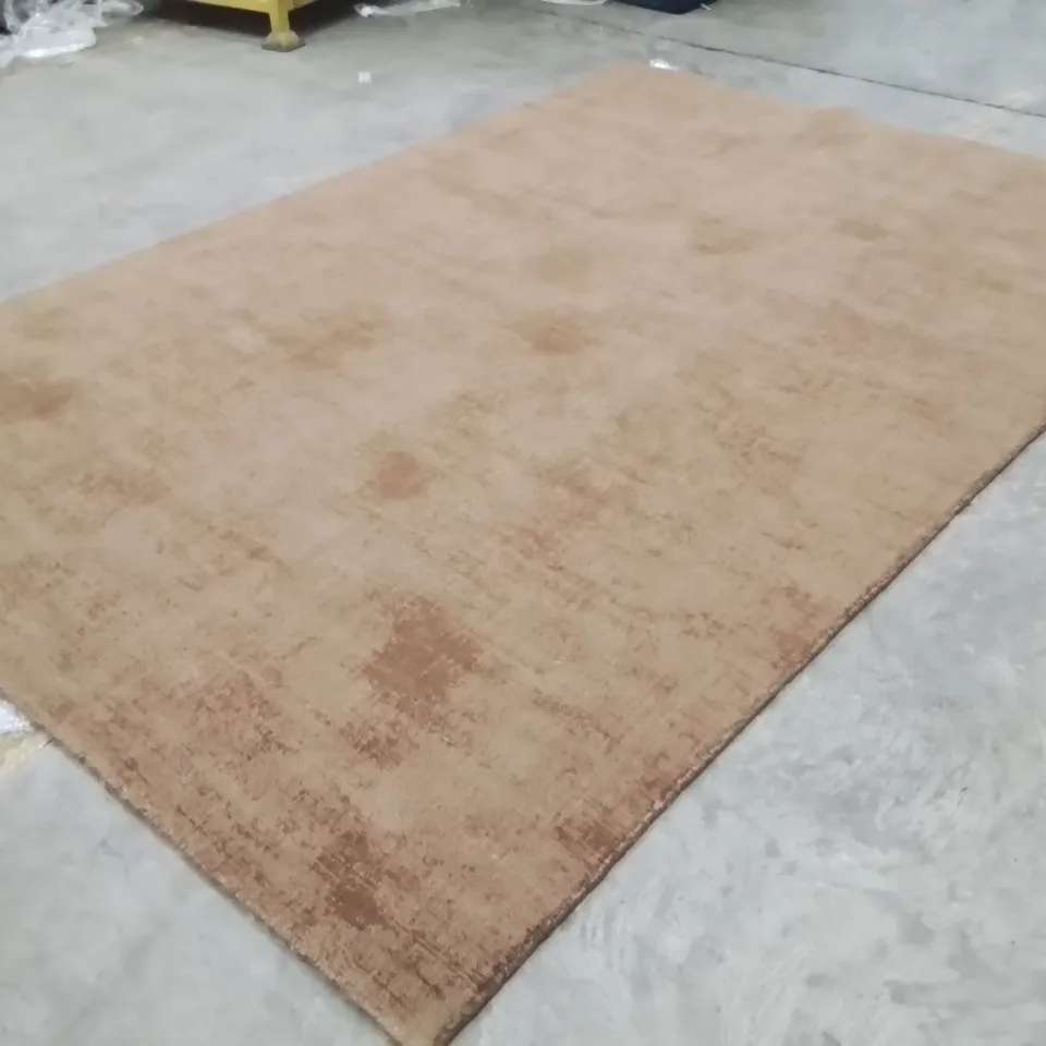 QUALITY DESIGNER AREA RUG - APPROXIMATELY 300X210CM