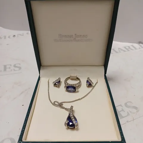 ERNEST JONES THE DIAMOND & WATCH SPECIALIST JEWELLERY SET 