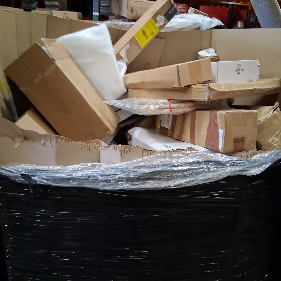 PALLET CONSISTING OF A LARGE QUANTITY OF ASSORTED HOUSEHOLD AND ELECTRICAL PRODUCTS AND ACCESSORIES TO INCLUDE;