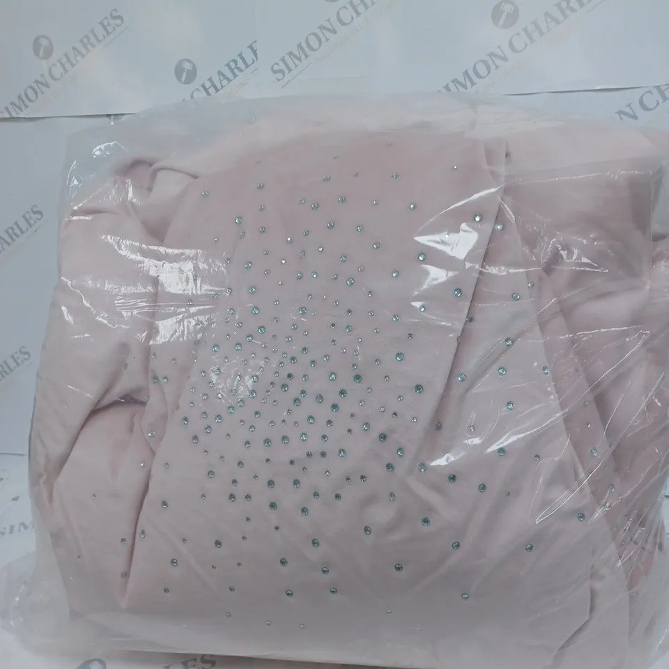 JM BY JULIEN MACDONALD GLITTER BURST BEDSPREAD IN PINK