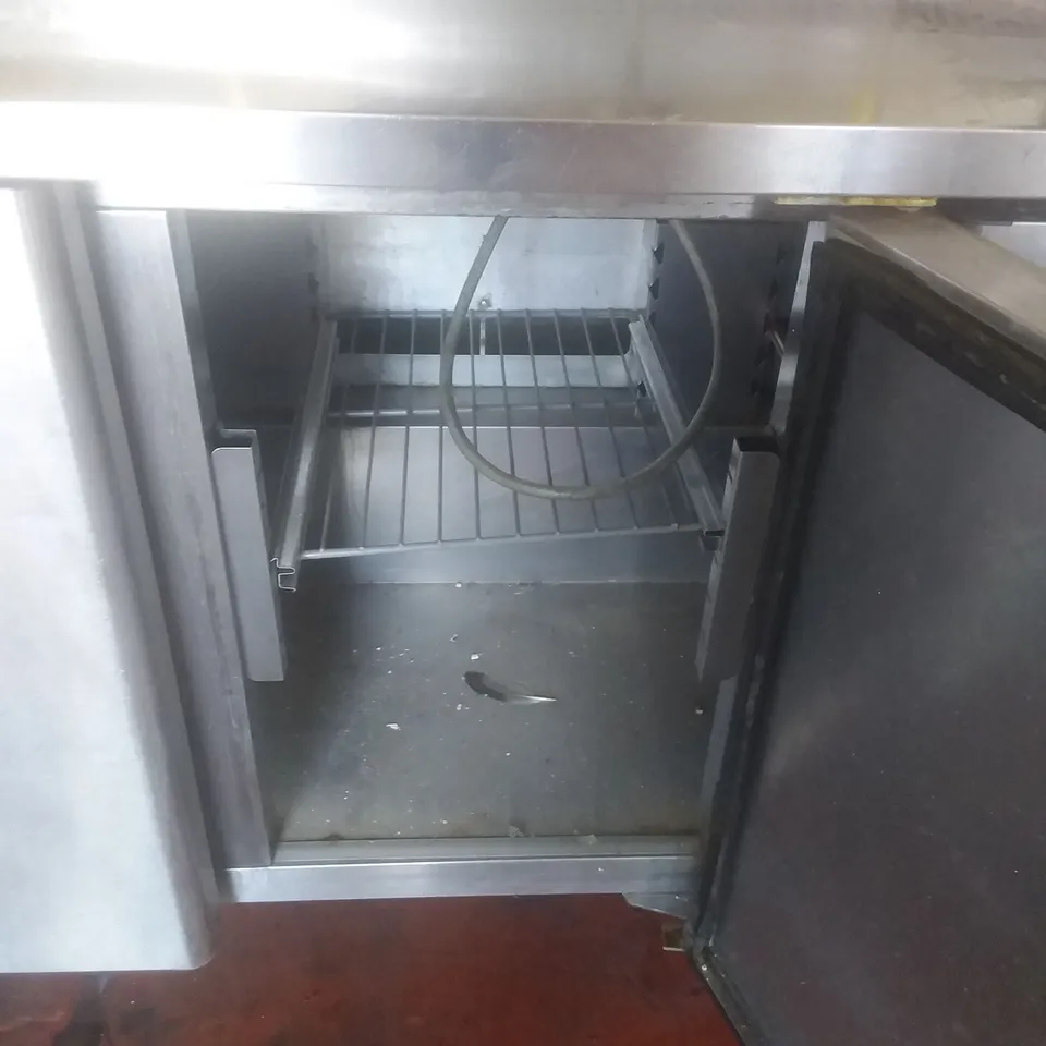 WILLIAMSPREP COUNTER FRIDGE 3 DOOR 320 LITRE CPC 3 NA021 R1