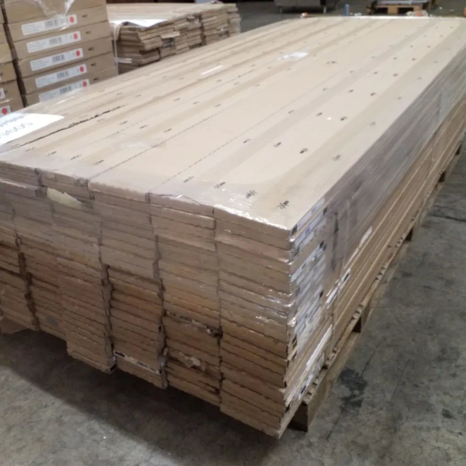 PALLET CONTAINING APPROXIMATELY 168 ASSORTED 2400M PLINTHS