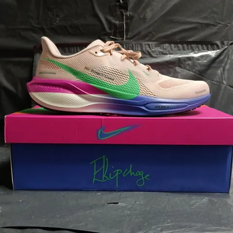 BOXED PAIR OF NIKE AIR ZOOM PEGASUS 41 EK TRAINERS IN MULTI SIZE UK 10.5