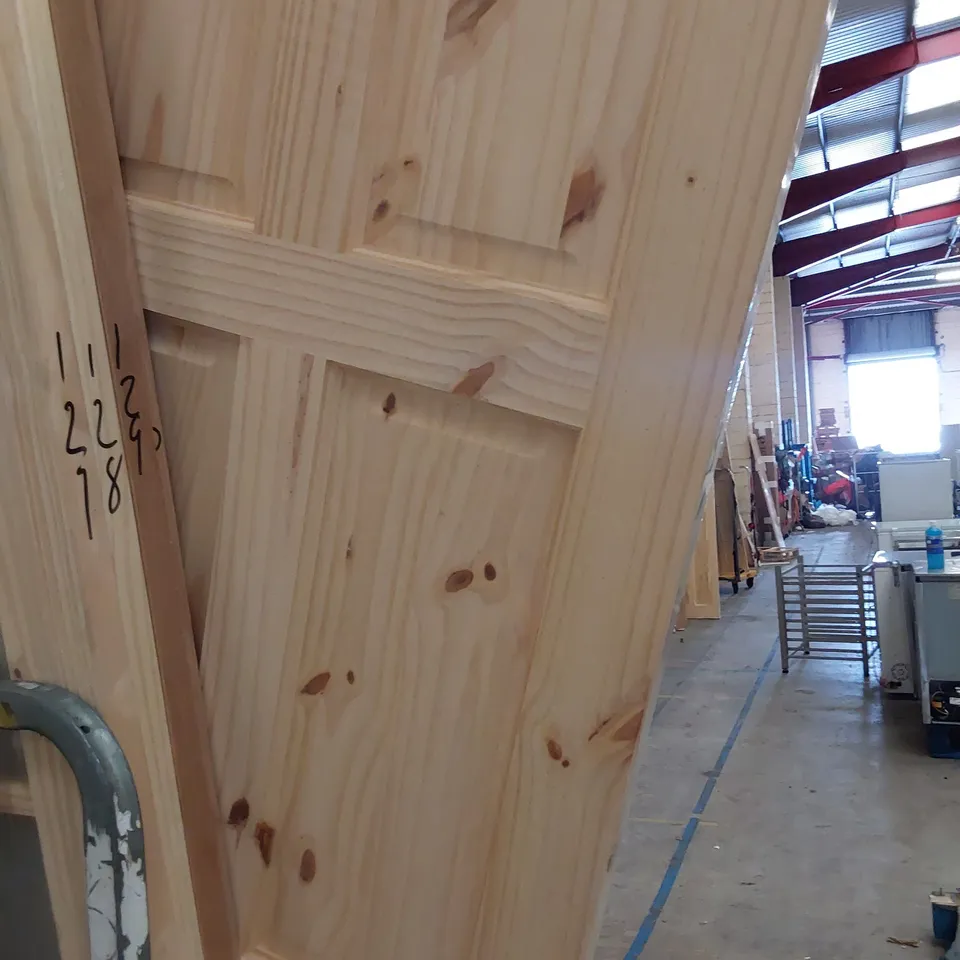 KNOTTY PINE 6 PANEL INTERNAL DOOR 2040 × 726mm