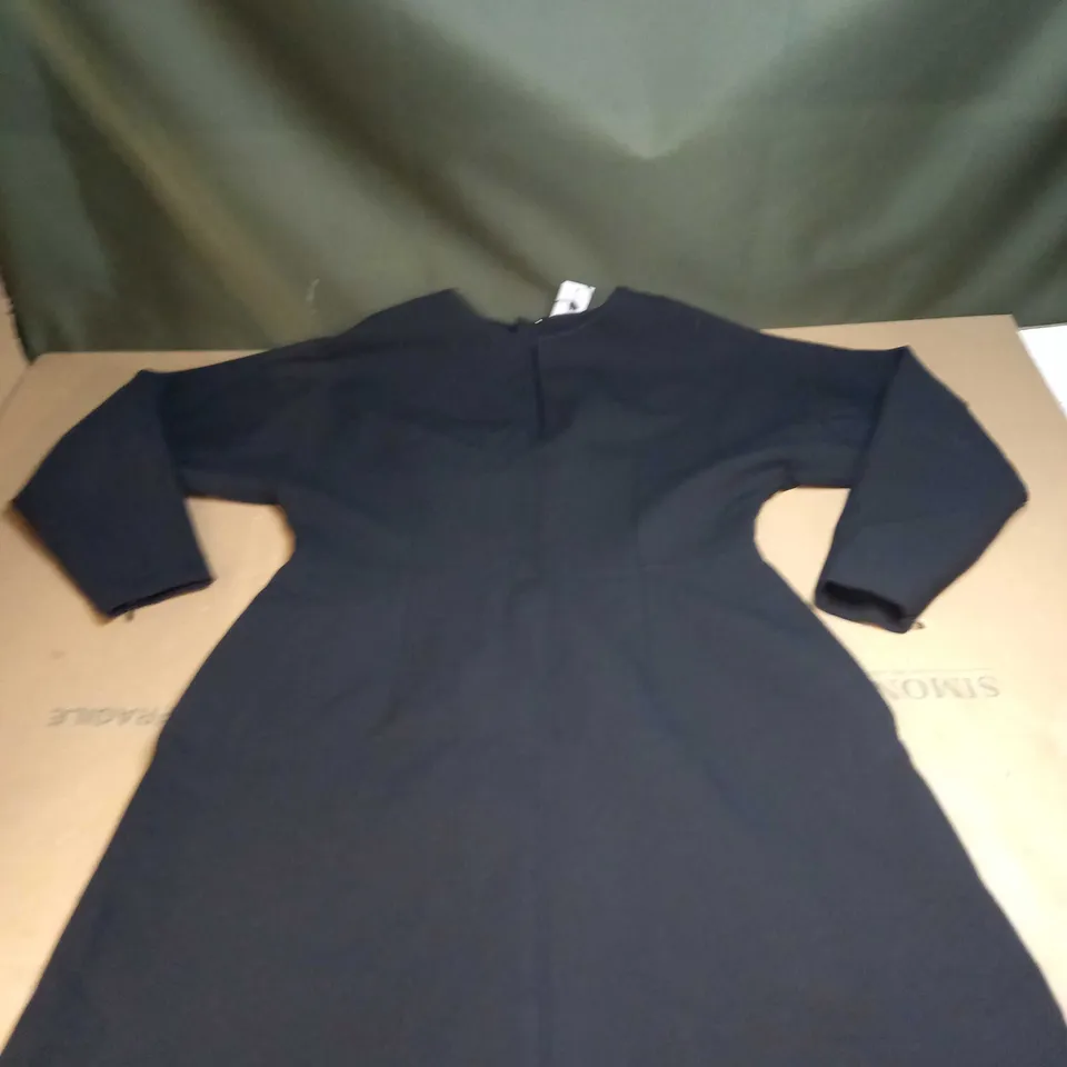 KAREN MILLEN STRUCTURED CRAPE KEYHOLE ROUNDED A LINE MIDI DRESS SIZE 12