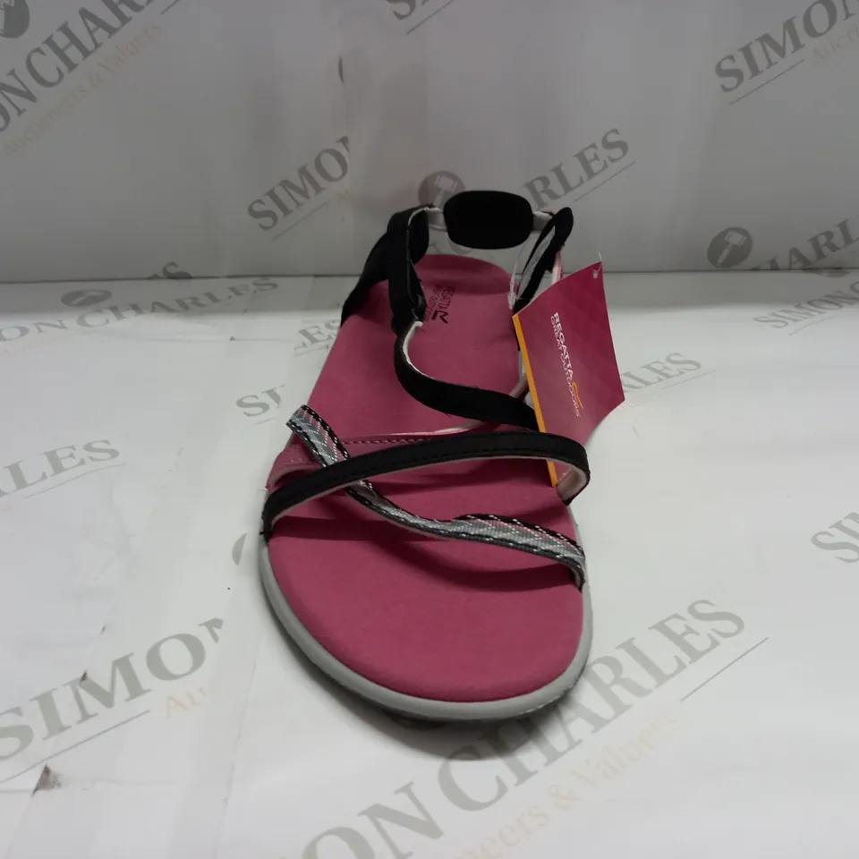 REGATTA LADY ROMA SANDALS SIZE 8