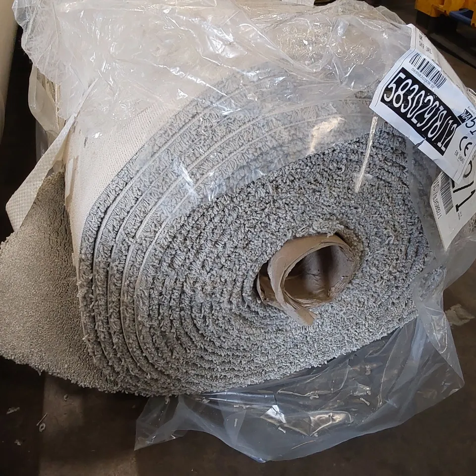 ROLL OF QUALITY ULTIMATE IMPRESSIONS PARADISE CARPET // SIZE: APPROX 4 X 16.2m