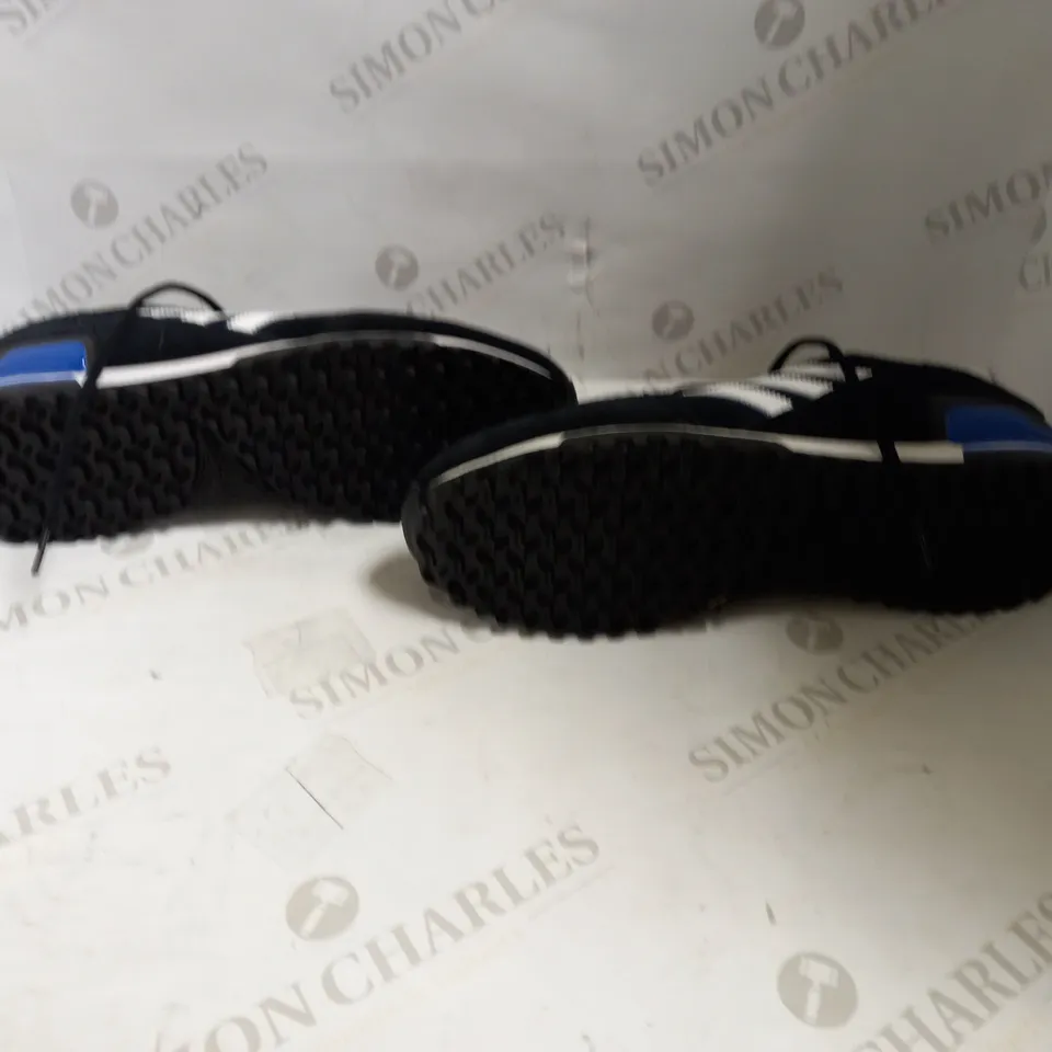 ADIDAS ZX750 BLACK/BLUE TRAINER IN SIZE UK 11 