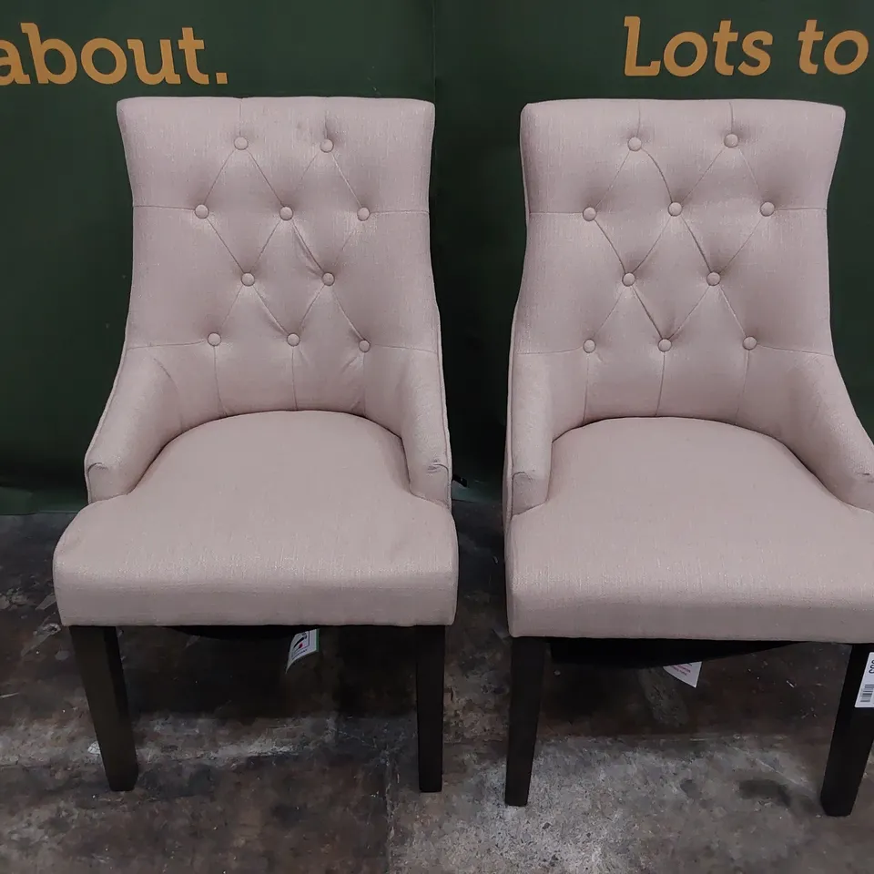 PAIR UPHOLSTERED BUTTONED BACK DINING CHAIRS ON DARK WOOD LEGS 