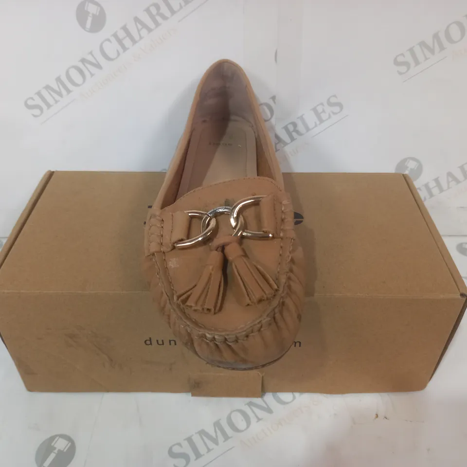 BOXED PAIR OF DUNE LONDON 511 GEENA SLIP-ON SHOES IN TAN SIZE 6
