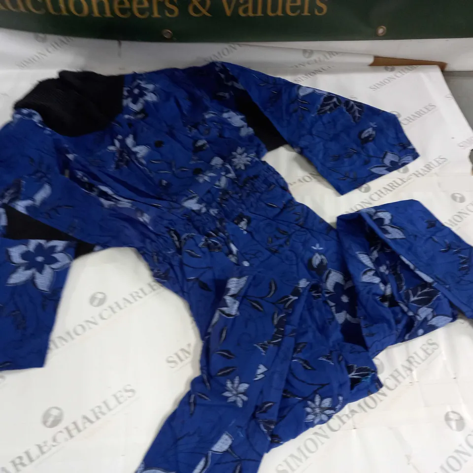 LOT OF 18 NAVY FLORAL JUMPSUITS - VARIOUS SIZES