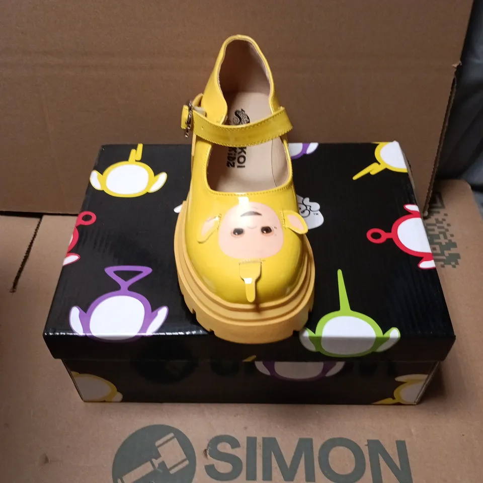 BOXED PAIR OF KOI KIDS LA LA TELETUBBIES KIDZ MARY JANES - UK KIDS SIZE 1