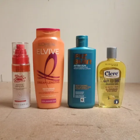 APPROXIMATELY 18 ASSORTED COSMETIC ITEMS TO INCLUDE CLERE, PIZ BUIN, ETC - COLLECTION ONLY