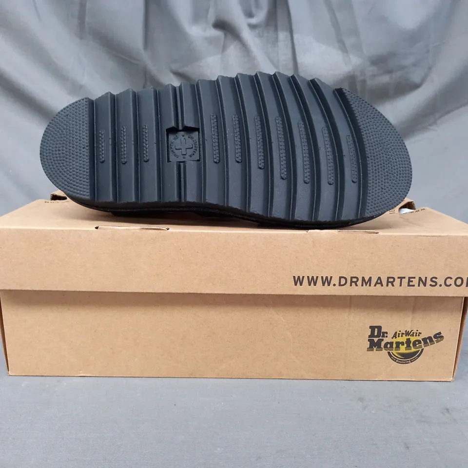 BOXED PAIR OF DR MARTENS BLAIRE OPEN TOE SANDALS IN BLACK UK SIZE 5