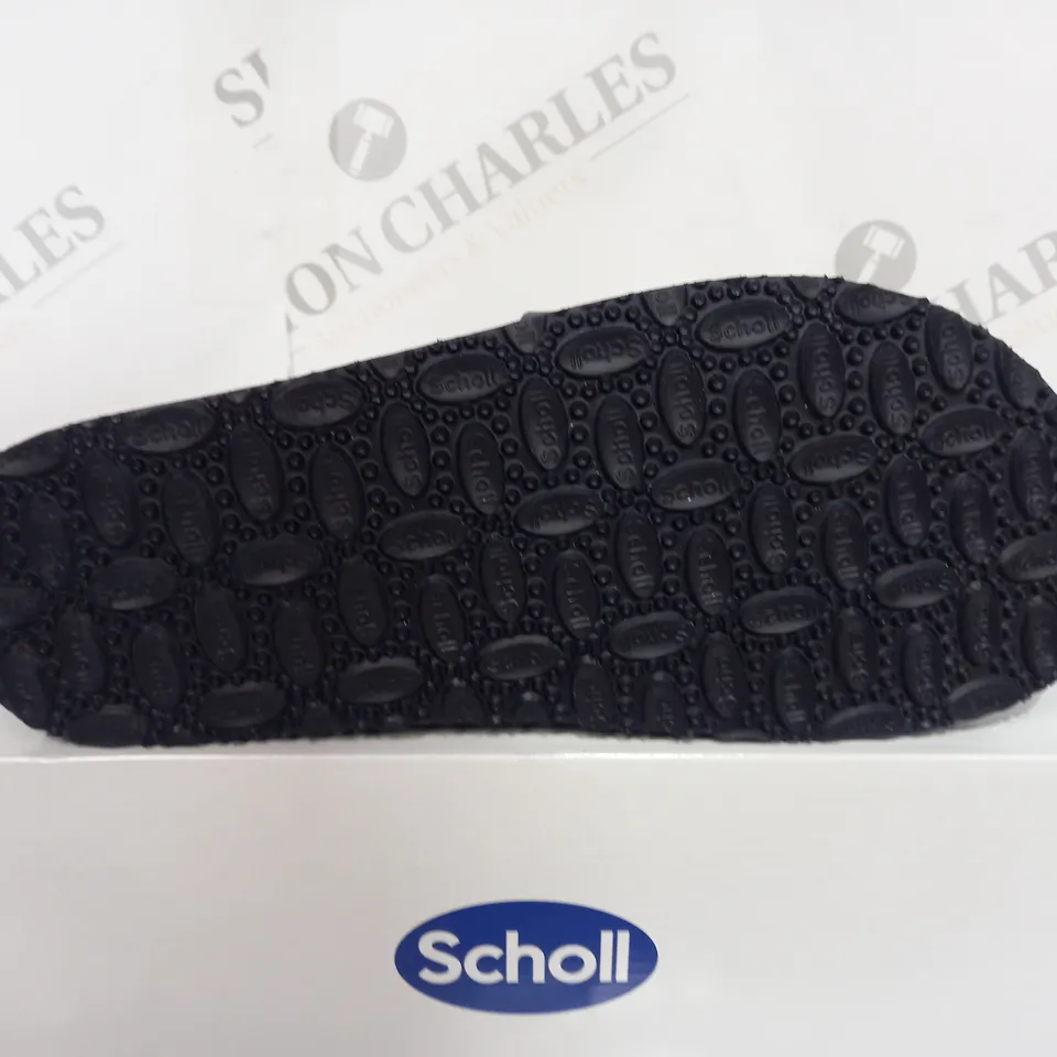 BOXED SCHOLL THICK PADDED OPEN TOE SANDAL - SIZE 6