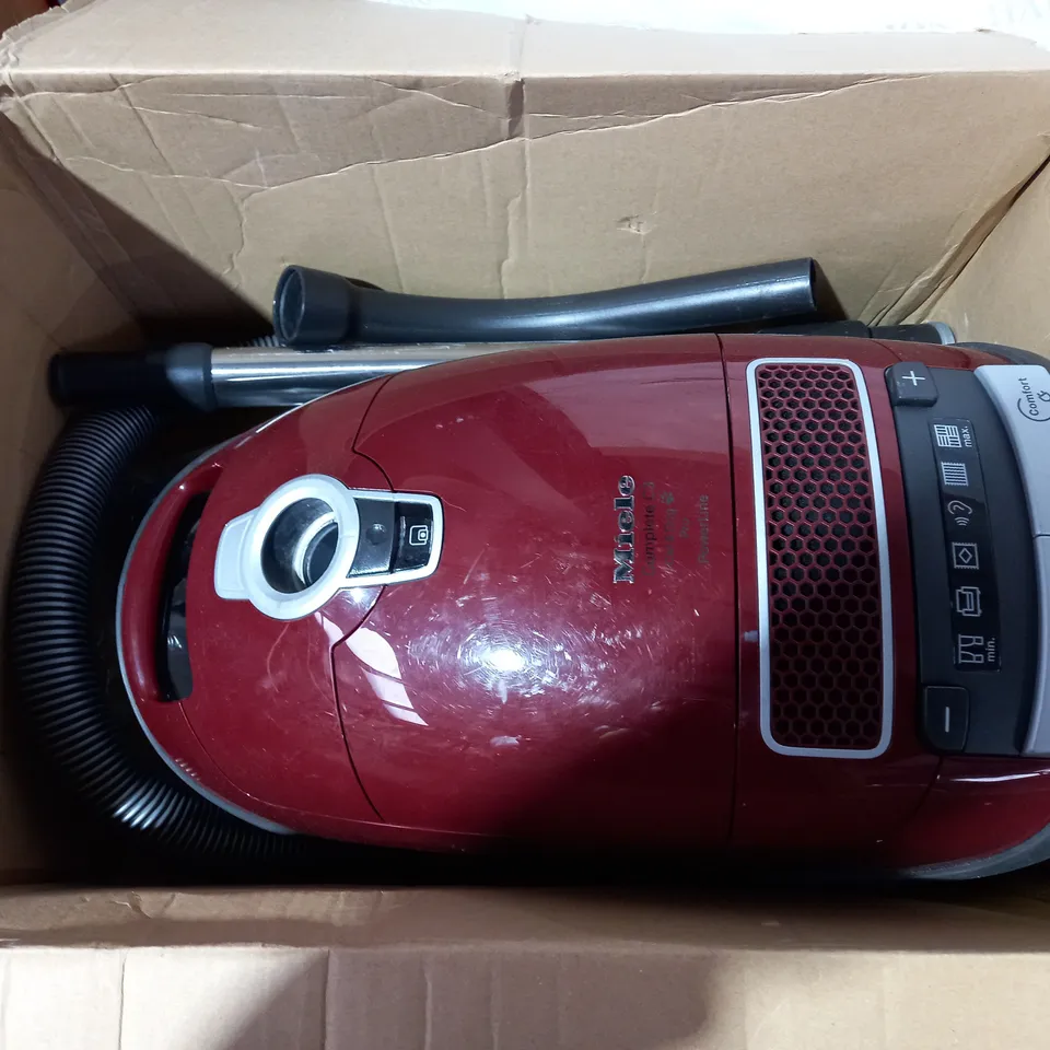 BOXED MIELE C3 CAT&DOG PRO VACUUM CLEANER
