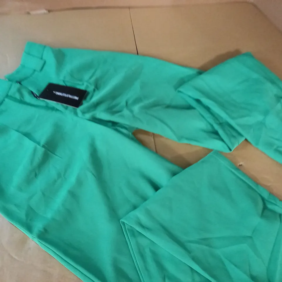 PRETTYLITTLETHING BRIGHT GREEN STRAIGHT LEG TROUSERS - 6