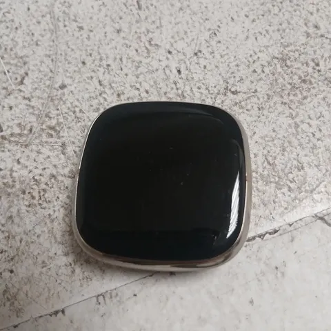 FITBIT ACTIVITY TRACKER (UK VARIANT) – GOLD/BEIGE CASE